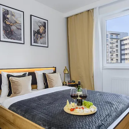 Lumina Premium With Parking Manufactura Apartment