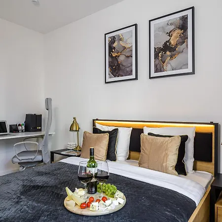 Lumina Premium With Parking Manufactura شقة *