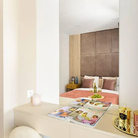 Lumina Premium With Parking Manufactura Apartment