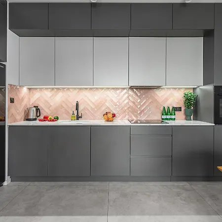 Lumina I Premium 3-room With Parking I Balcony I Manufaktura 아파트