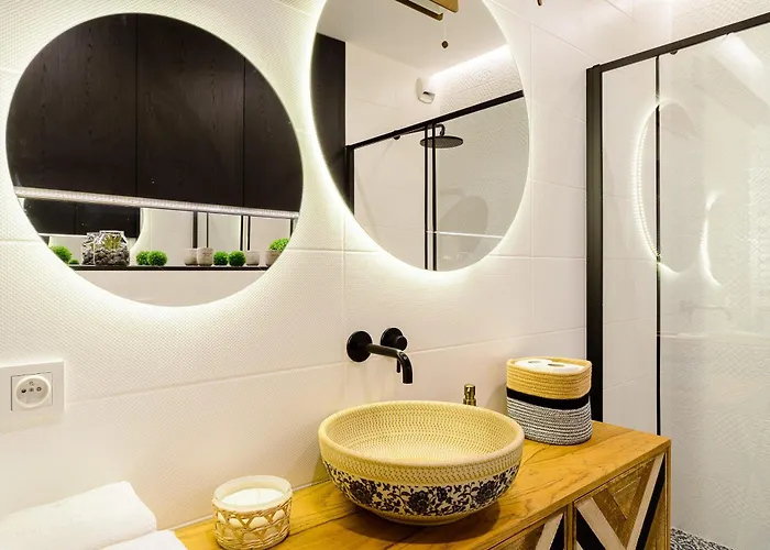 Appartamento Lumina Premium With Parking Manufactura