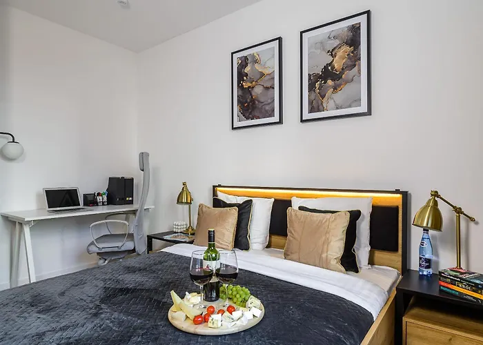 Lumina Premium With Parking Manufactura Апартаменти *