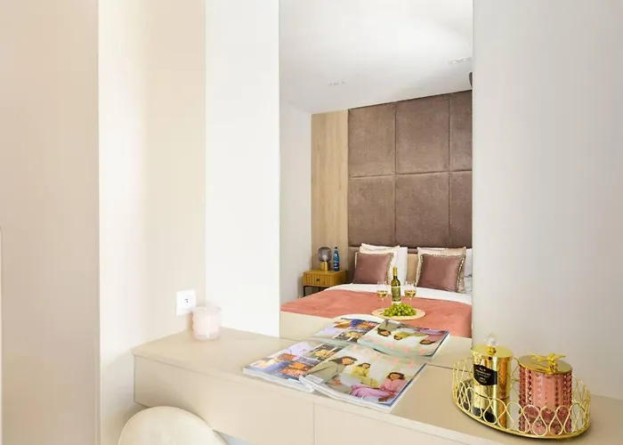 Lumina Premium With Parking Manufactura Апартаменти